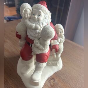 2001 Dept. 56 Retured “we’ve been really good” Santa figurine with snow babies